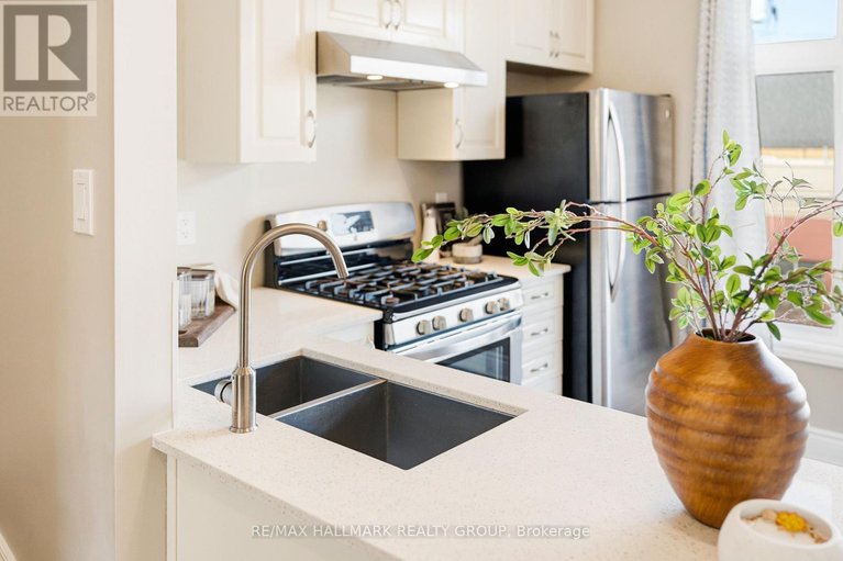 29582619/290-cambridge-street-n/west-centre-town/ottawa/ontario/K1R0B4_19