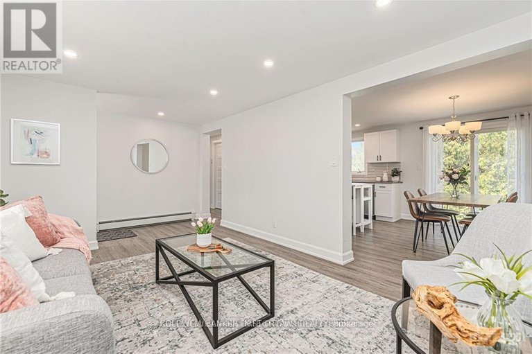 29035711/351-amiens-street/bilberry-creekqueenswood-heights/ottawa/ontario/K1E1P1_6