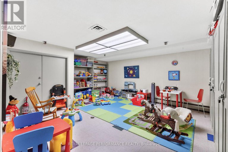 28607992/1003-1171-ambleside-drive/woodroffe/ottawa/ontario/K2B8E1_34
