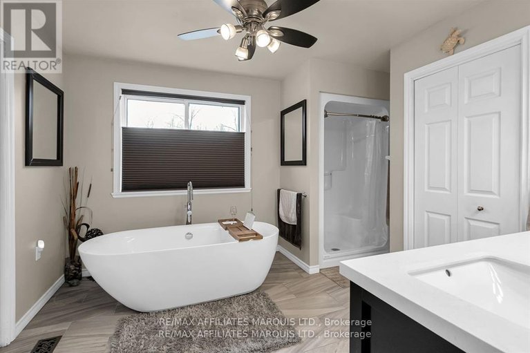 29528677/6576-tree-haven-road/south-glengarry-charlottenburgh-twp/south-glengarry/ontario/K0C2E0_25