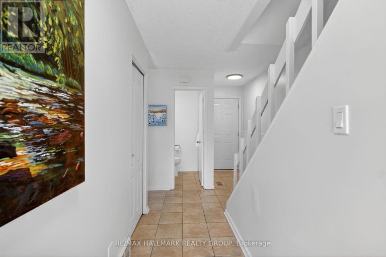 29672742/427-moodie-drive/bells-corners/ottawa/ontario/K2H8A5_19