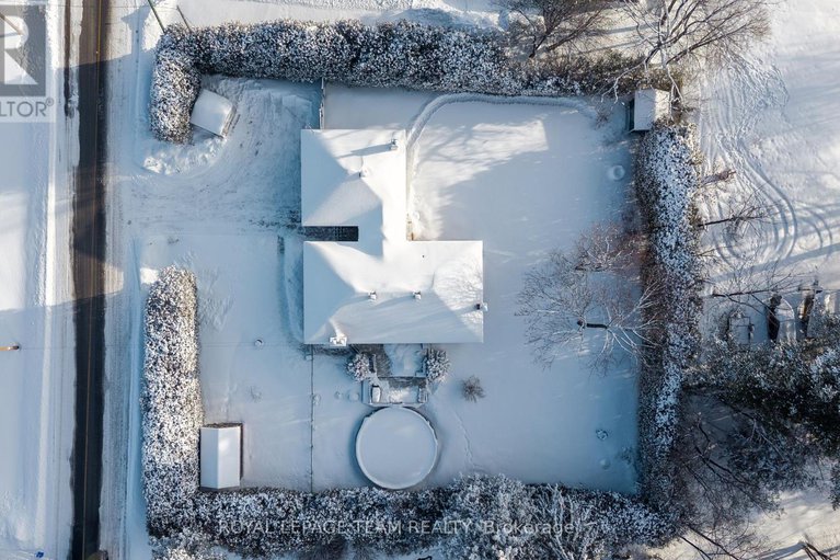 29268491/3246-elizabeth-street/osgoode/ottawa/ontario/K0A2W0_3