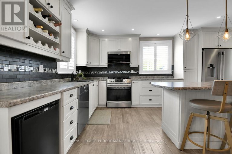 28930470/5583-manotick-main-street/manotick-village-manotick-estates/ottawa/ontario/K4M1A9_12
