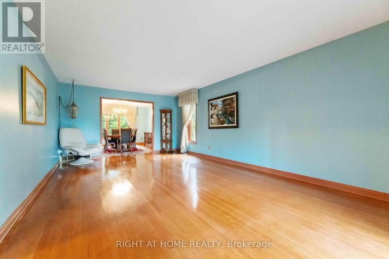 28765727/2-muirfield-gardens/cedar-hillorchard-estates/ottawa/ontario/K2R1B8_16
