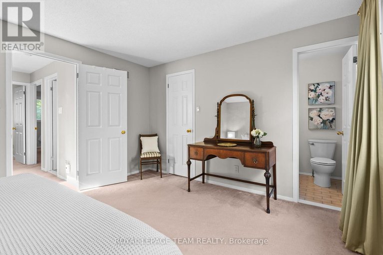 28918556/24-hyannis-avenue/cedargrovefraserdale/ottawa/ontario/K2J2W8_21