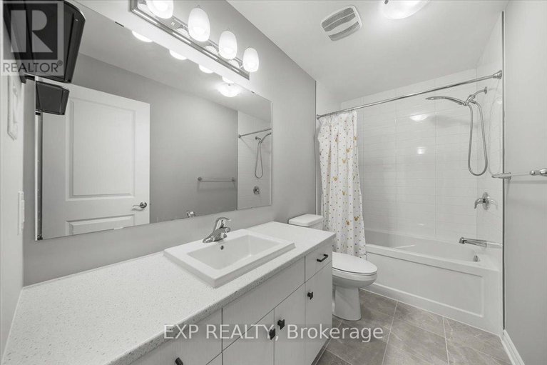 29135889/676-fisher-street/north-grenville-twp-kemptville-south/north-grenville/ontario/K0G1J0_24