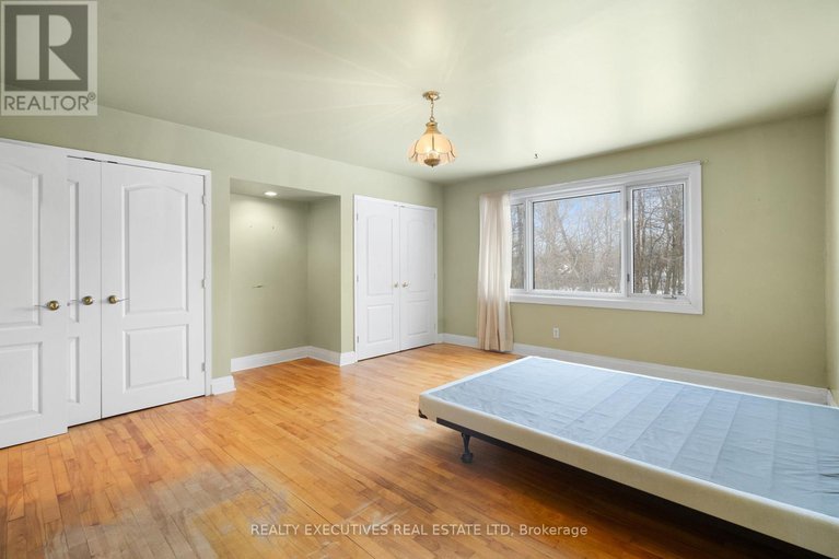 29240395/7725-lawrence-street/vernon/ottawa/ontario/K0A3J0_21