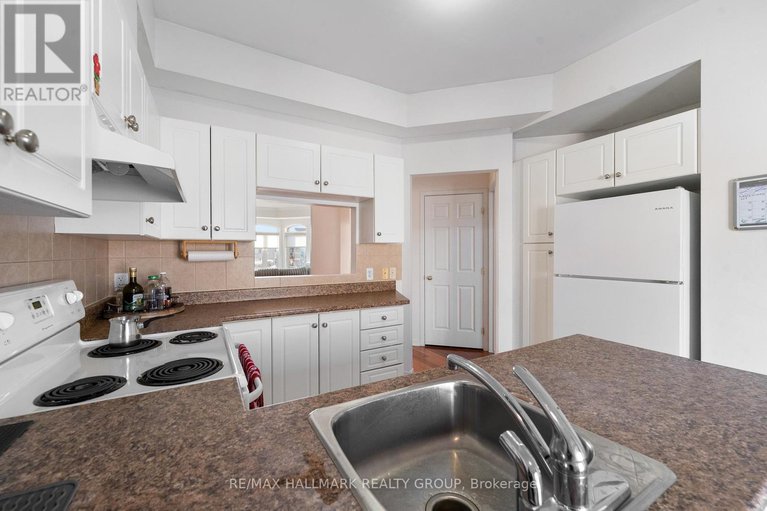 28604649/7-70-briargate-private/springridgeeast-village/ottawa/ontario/K4A0C3_17