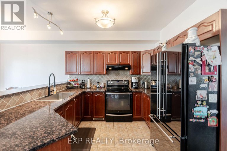 28723605/1049-fieldfair-way/notting-hillsummerside/ottawa/ontario/K4A0E2_11