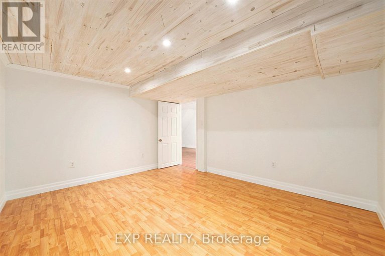 28811439/1954-rosebella-avenue/blossom-parkleitrim/ottawa/ontario/K1T1G7_28