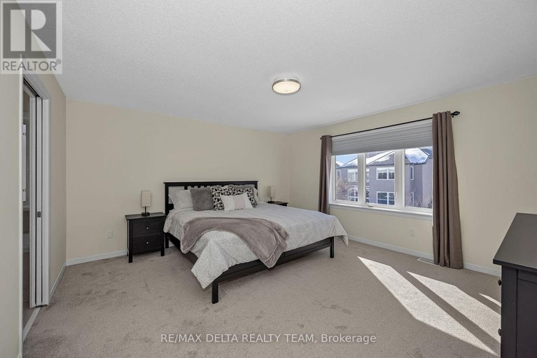 29413611/1889-montmere-avenue/notting-hillsummerside/ottawa/ontario/K4A0E7_23