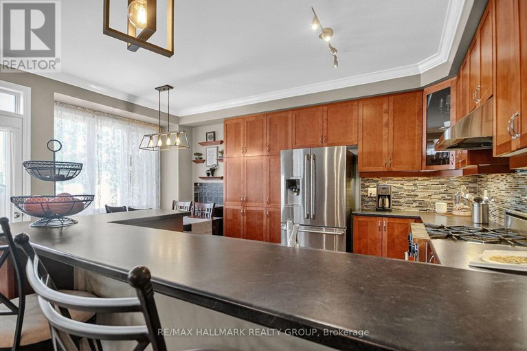 28916724/317-river-landing-avenue/half-moon-bay/ottawa/ontario/K2J3V4_15