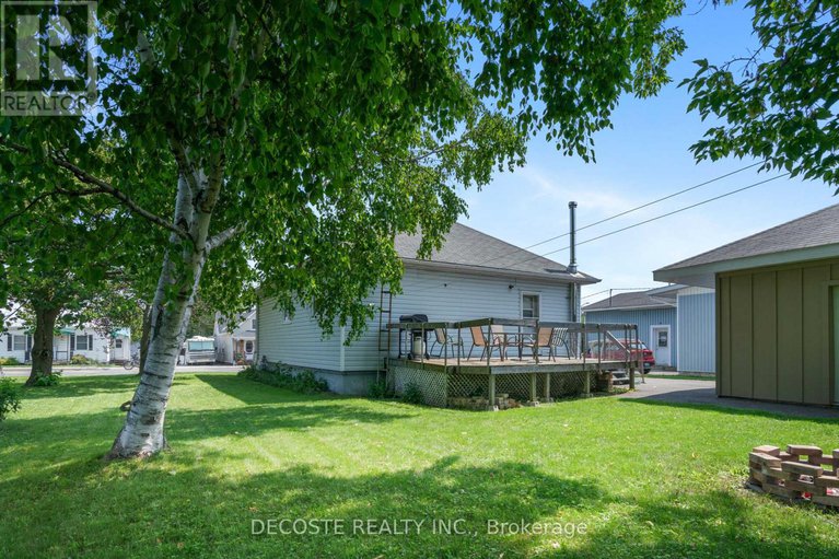 28631959/292-main-street/alexandria/north-glengarry/ontario/K0C1A0_35