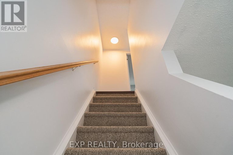 29111766/1364-st-jean-street/chateauneuf/ottawa/ontario/K1C2E6_15