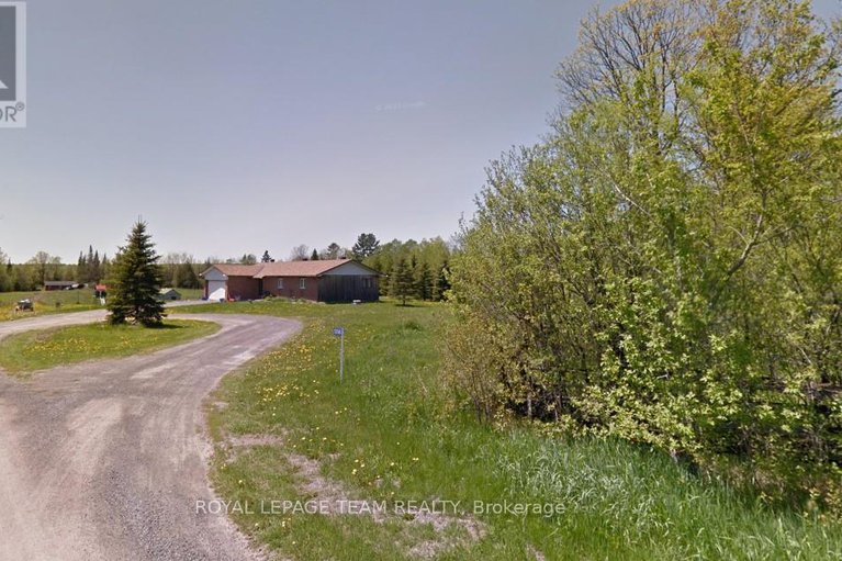 28461205/5296-panmure-road/pakenham/mississippi-mills/ontario/K0A2X0_2