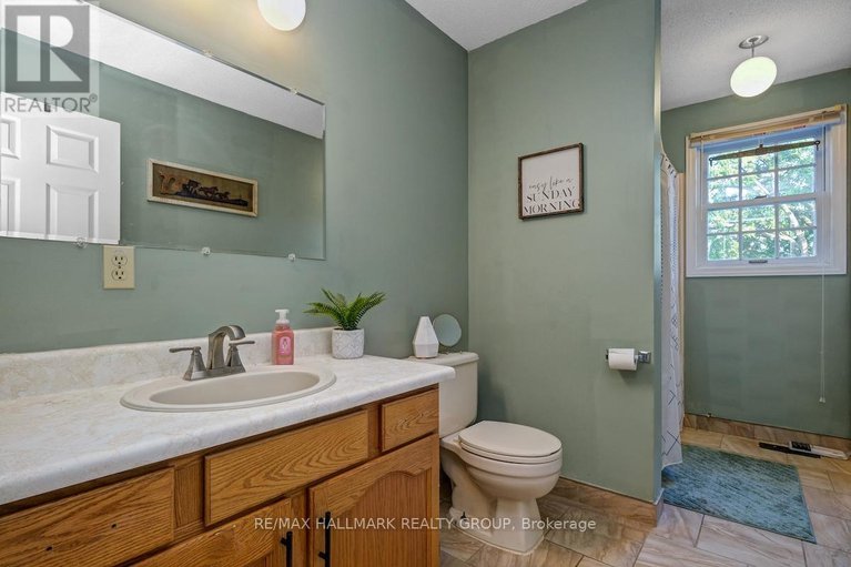 28915489/20-hilltop-crescent-s/kemptville/north-grenville/ontario/K0G1J0_14