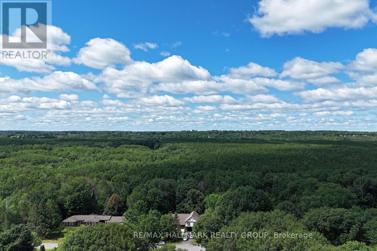 29411594/266-baldwin-street/constance-bay/ottawa/ontario/K0A3M0_36