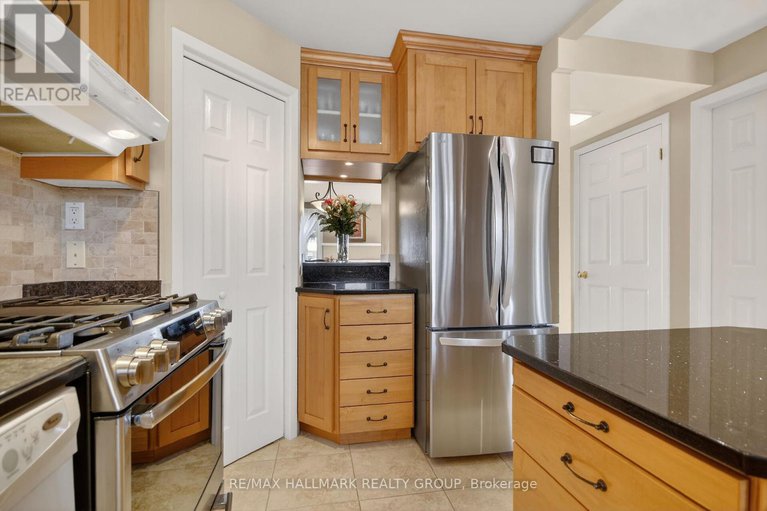 29446603/1722-rodin-way/chateauneuf/ottawa/ontario/K1C4Y8_18