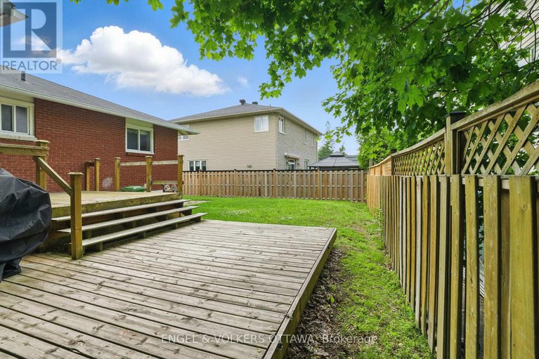 28810905/1427-rosebella-avenue/blossom-parkkemp-parkfindlay-creek/ottawa/ontario/K1T1E5_39