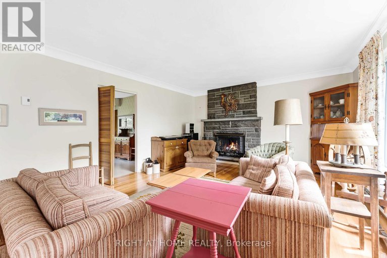 28318224/1770-chene-street/town-of-rockland/clarence-rockland/ontario/K4K1L4_8