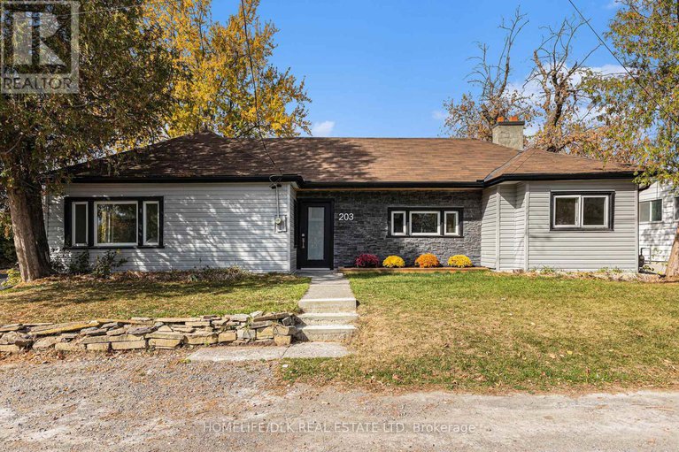 29000784/203-adelaide-street/almonte/mississippi-mills/ontario/K0A1A0_1