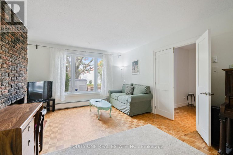 29066037/73-hobart-crescent/sheahan-estatestrend-village/ottawa/ontario/K2H5S3_8