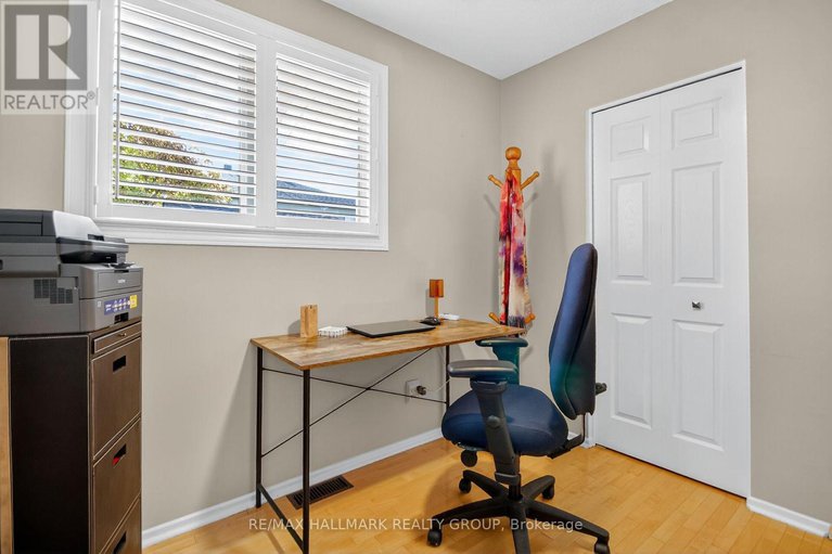 29053802/838-balsam-drive/chatelaine-village/ottawa/ontario/K1E1B7_25