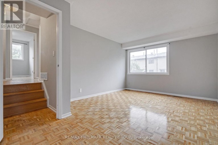 28701496/12f-larkshire-lane/pheasant-run/ottawa/ontario/K2J1Y6_14