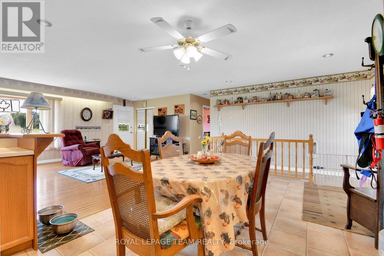 28525905/9-castleford-church-lane/horton-twp/horton/ontario/K7V3Z8_14