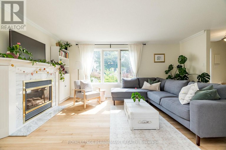 28688140/3038-southmore-drive-e/riverside-park-south/ottawa/ontario/K1V6Z4_7