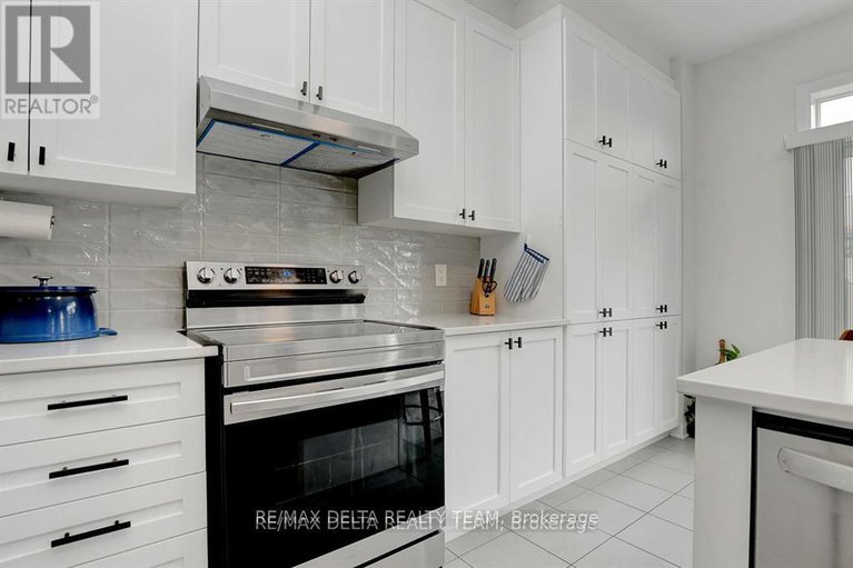 28909102/370-aquaview-drive/avalon-east/ottawa/ontario/K4A5K5_11