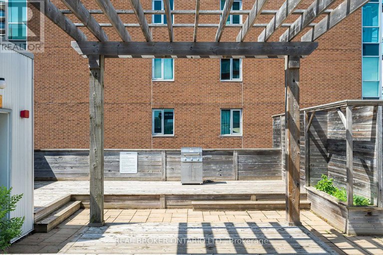 28637796/102-360-cumberland-street/lower-townbyward-market/ottawa/ontario/K1N0B1_36