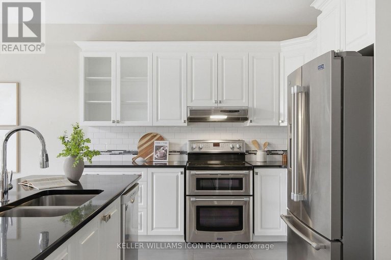 29686107/3379-woodroffe-avenue/strandherd/ottawa/ontario/K2G6Z5_15