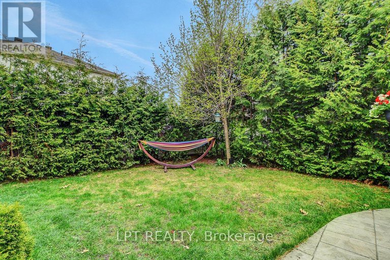28269198/345-eckerson-avenue/stittsville-south/ottawa/ontario/K2S0K9_32