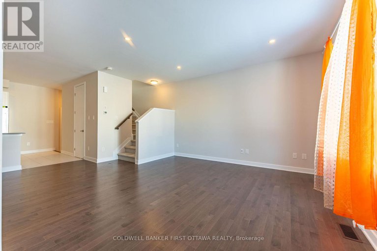 28161394/834-bascule-place/btwn-franktown-rd-fallowfield-rd/ottawa/ontario/K0A2Z0_6
