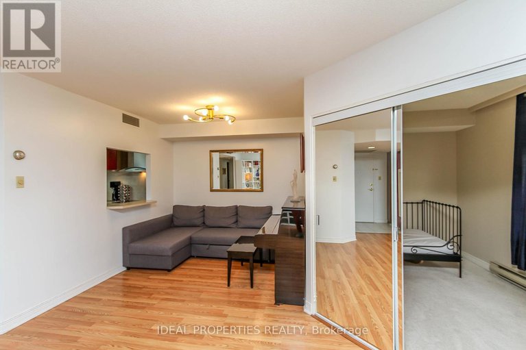 28573644/809-100-grant-carman-drive/borden-farmstewart-farmcarleton-heightsparkwood-hills/ottawa/ontario/K2E8B8_18