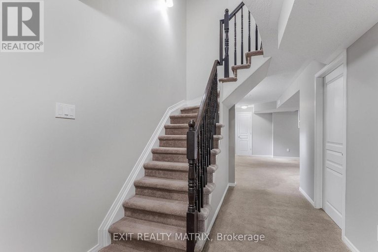 28923460/441-june-court/mer-bleuebradley-estatesanderson-park/ottawa/ontario/K1W0C9_27