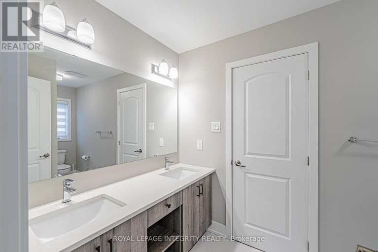 28842717/709-fenwick-way/stonebridge/ottawa/ontario/K2J7E2_28