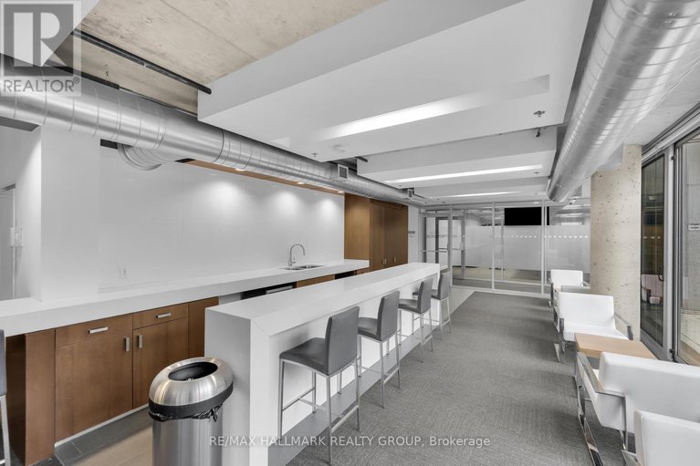 28932807/638-340-mcleod-street/ottawa-centre/ottawa/ontario/K2P1A4_44