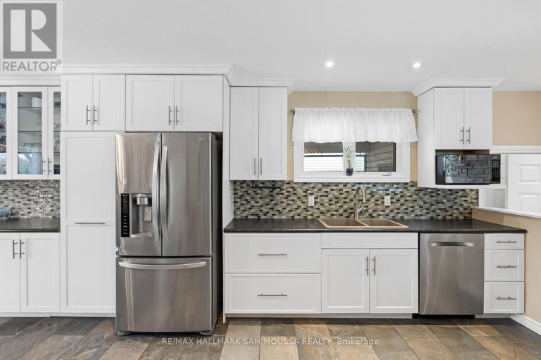 29138832/9-quinpool-crescent/arbeatha-park/ottawa/ontario/K2H6H9_13