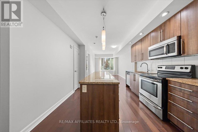 28450553/303-238-besserer-street/sandy-hill/ottawa/ontario/K1N6B1_18