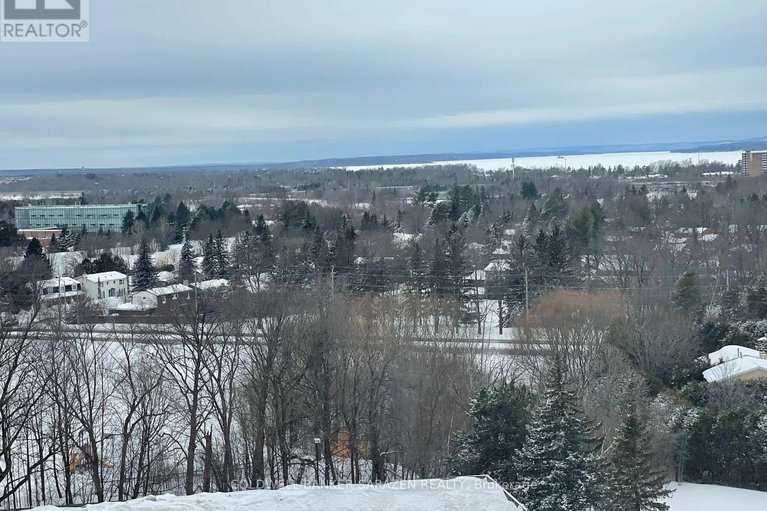 29388889/1215-80-sandcastle-drive/leslie-park/ottawa/ontario/K2H9E7_16