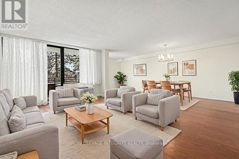 29302409/304-71-somerset-street-w/ottawa-centregolden-triangle/ottawa/ontario/K2P2G2_4