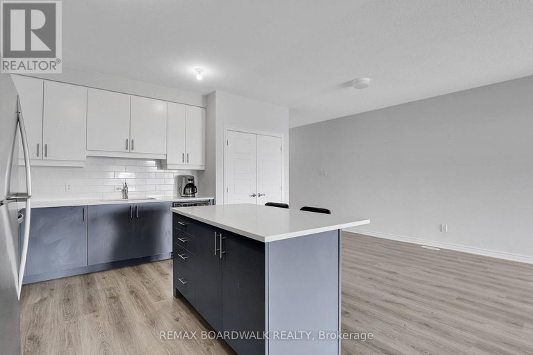 29563577/306-pilot-private/emerald-meadowstrailwest/ottawa/ontario/K2V0S4_20