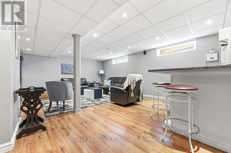 29423086/6145-lariviere-crescent/orleans-village/ottawa/ontario/K1W1C6_24