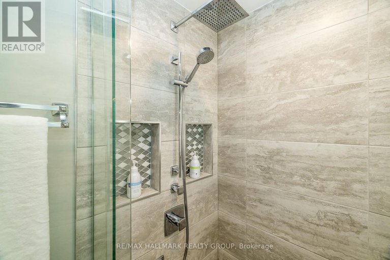 28620825/4-gros-morne-court/bridlewood/ottawa/ontario/K2M2W7_25