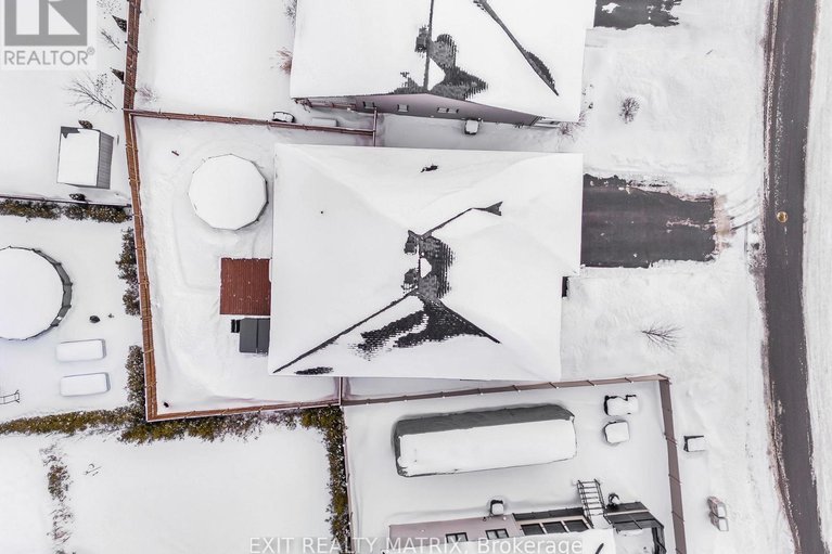 29468824/128-lyon-street/embrun/russell/ontario/K0A1W0_34