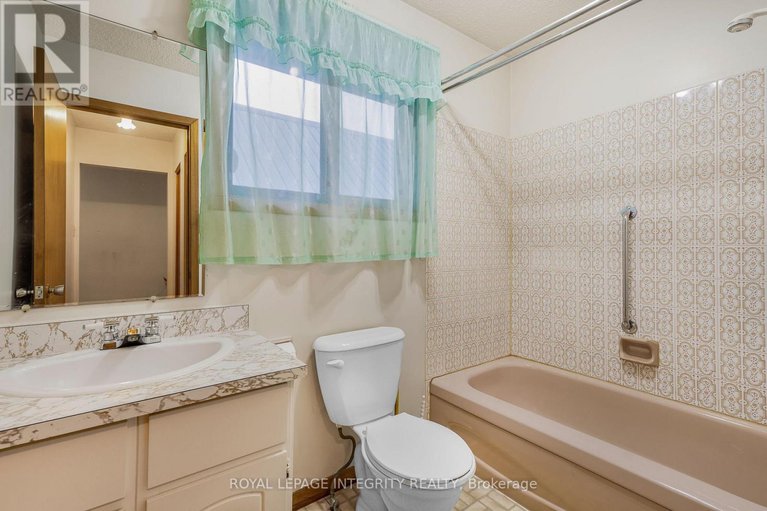 29055164/1172-st-pierre-road/embrun/russell/ontario/K0A1W1_17