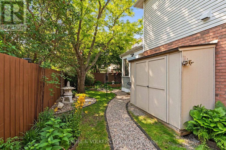28507549/68-thornbury-crescent/centrepointe/ottawa/ontario/K2G6C4_42