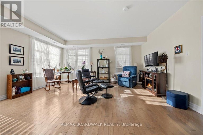 29538012/b102-210-janka-private/emerald-meadowstrailwest/ottawa/ontario/K2V0E6_9